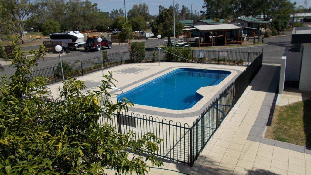 Roma Big Rig Tourist Park Hotel Buitenkant foto
